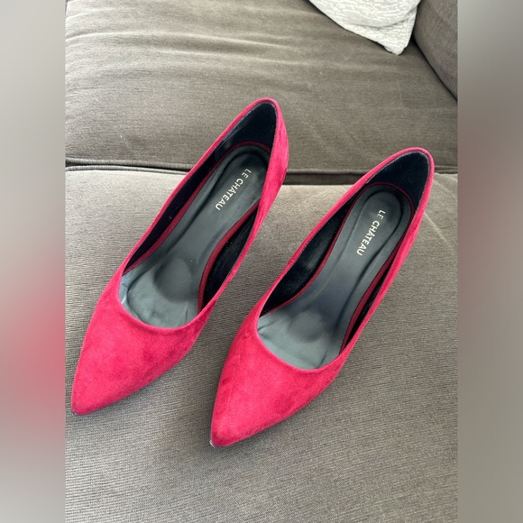 Le Chateau, Burgundy Suede Heels, Size: 9 Women’s, 3.5 inches - Picture 3 of 5